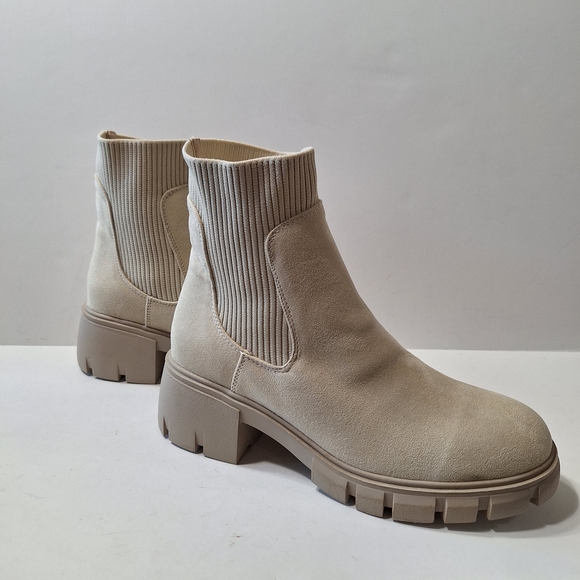 Sincerely Jules NEW Bone Whimsigoth Faux Suede Lug Sole Ankle Boots Size 9.5 - Picture 5 of 11